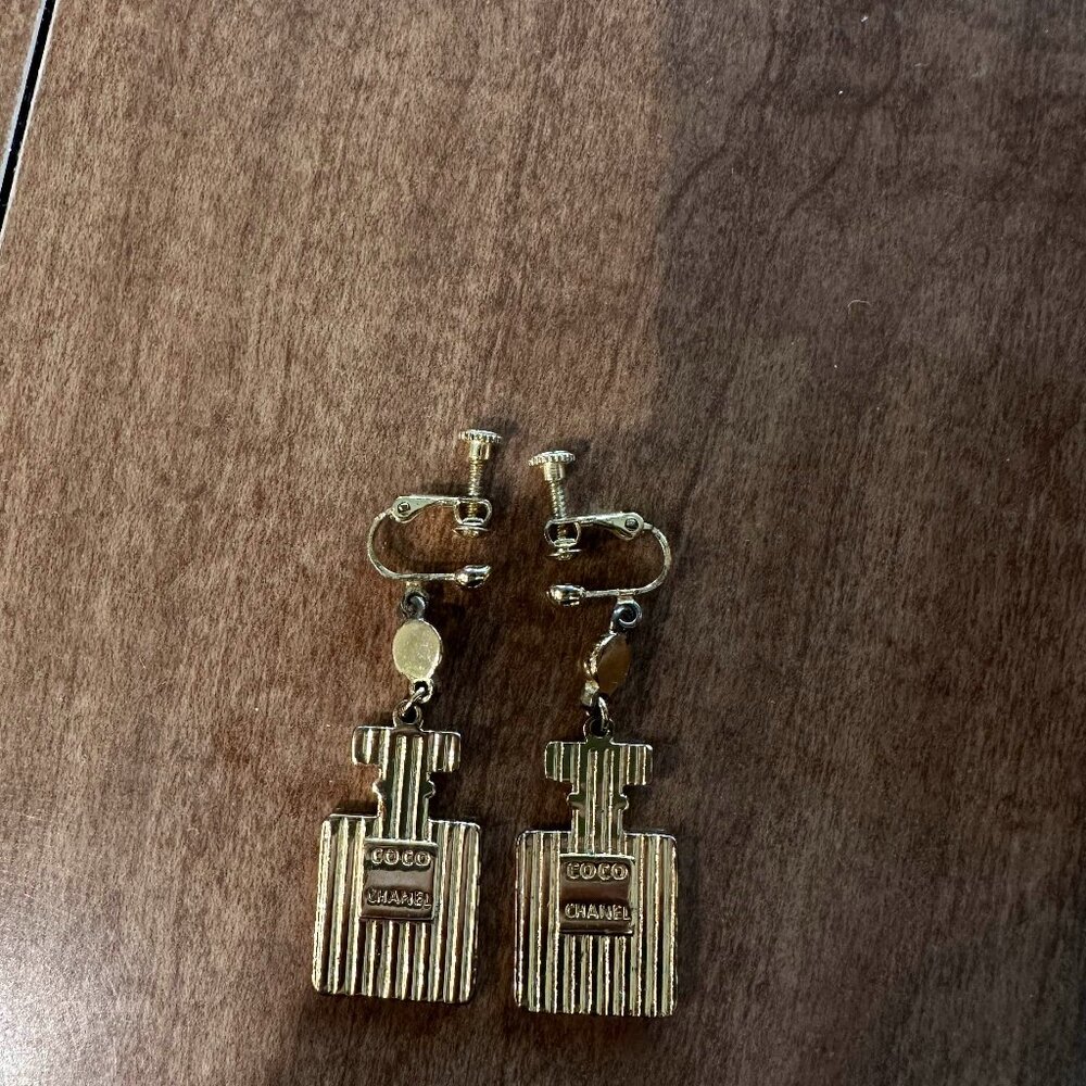 ✨ AUTHENTIC VINTAGE CHANEL "COCO CHANEL" PERFUME BOTTLE DANGLE CLIP EARRINGS ✨